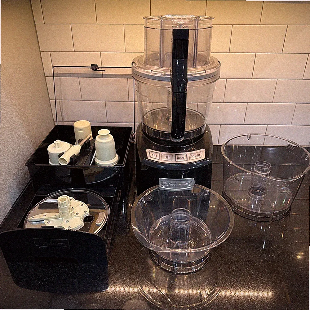 Cuisinart FP-14BK 14 Cup Food Processor Stainless All Attachments Works