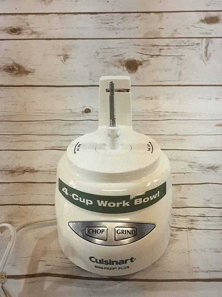 Cuisinart Mini-Prep Plus Food Processor CGC-4 White Motor Base Only Tested