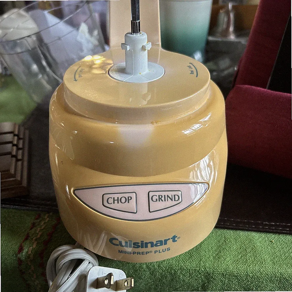 Cuisinart Mini-Prep Plus Food Processor Replacement Motor Base Only DLC-2 Lid