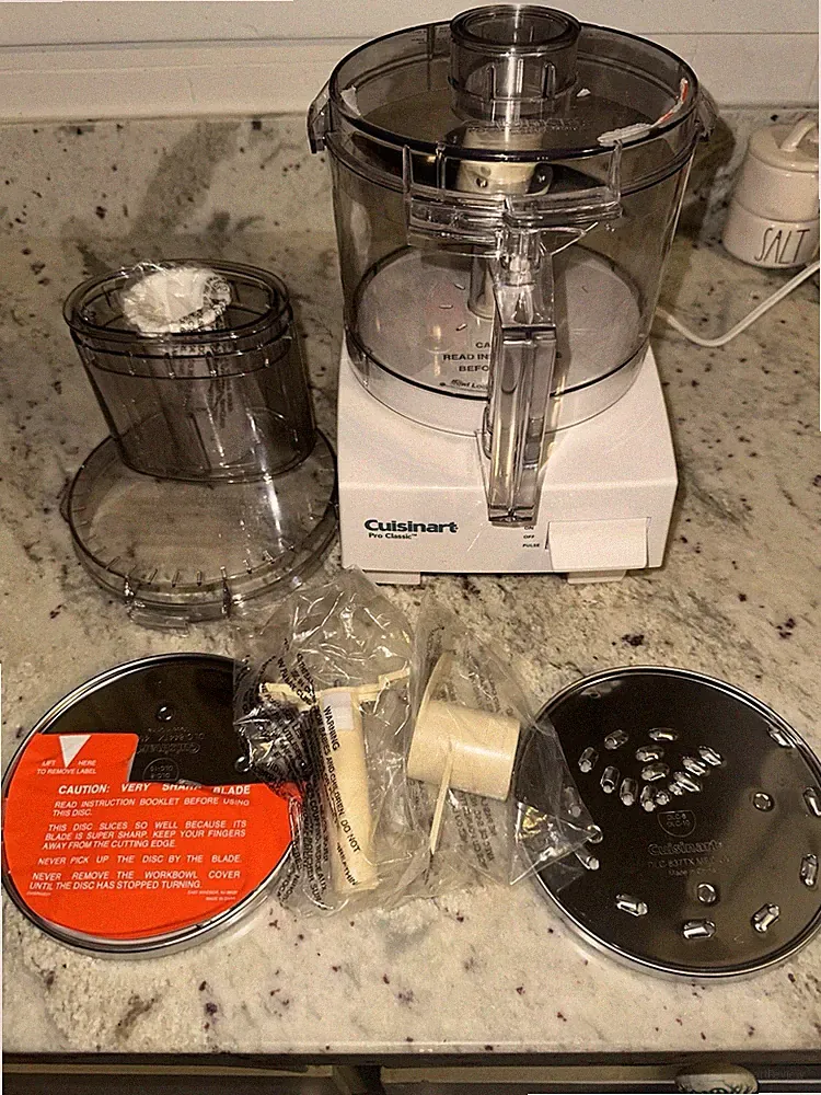 Cuisinart Pro Classic 7-Cup Food Processor Brand New No Box