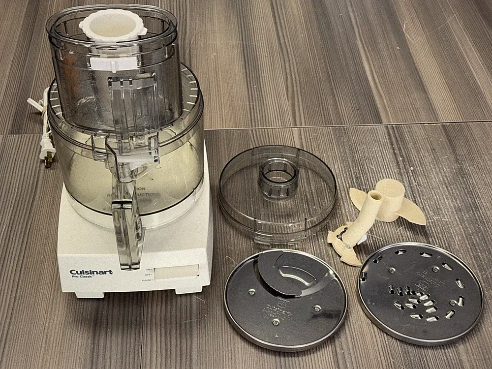 Cuisinart Pro Classic 7-Cup Food Processor DLC-10S Tested & Working