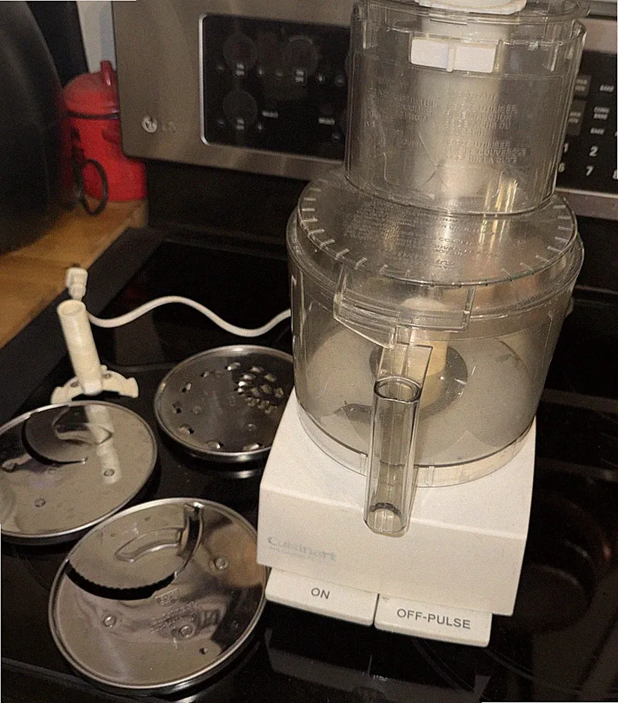 Cuisinart Pro Custom 11 DLC-8S 11 Cup Food Processor w/Accessories Tested/Works