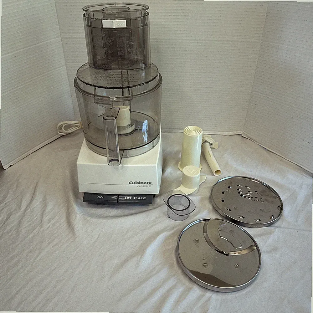 Cuisinart Pro Custom 11 DLC-8S 11 Cup Food Processor w/Accessories Tested/Works