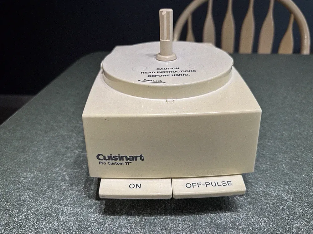 Cuisinart Pro Custom 11 Food Processor DLC-8S Replacement Motor Base PART - NICE