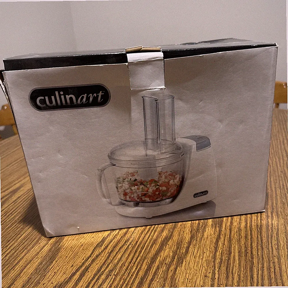 Culinart 24 FL Oz Food Processor -White, 250 Watts. Chop, Slice, Shred, Grind