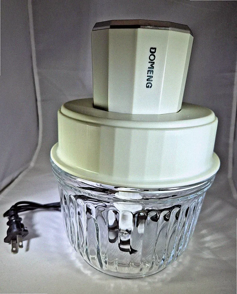 Electric Small Food Processor,/Grinder for Meat, Veggies, Glass Bowl, Used