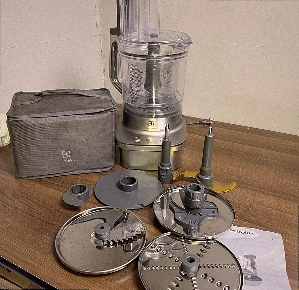 Electrolux Food Processor Masterpiece Collection with Attachments Cord Keeper