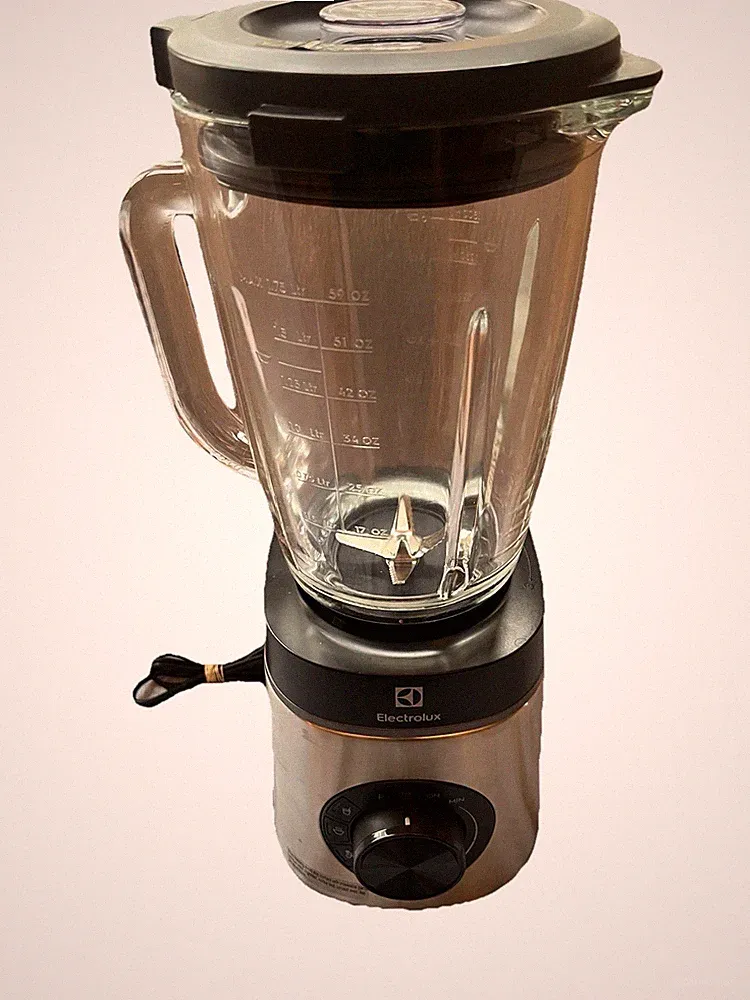 Electrolux High Performance Blender Shakes Smoothies 1.75 L - 900W - TESTED