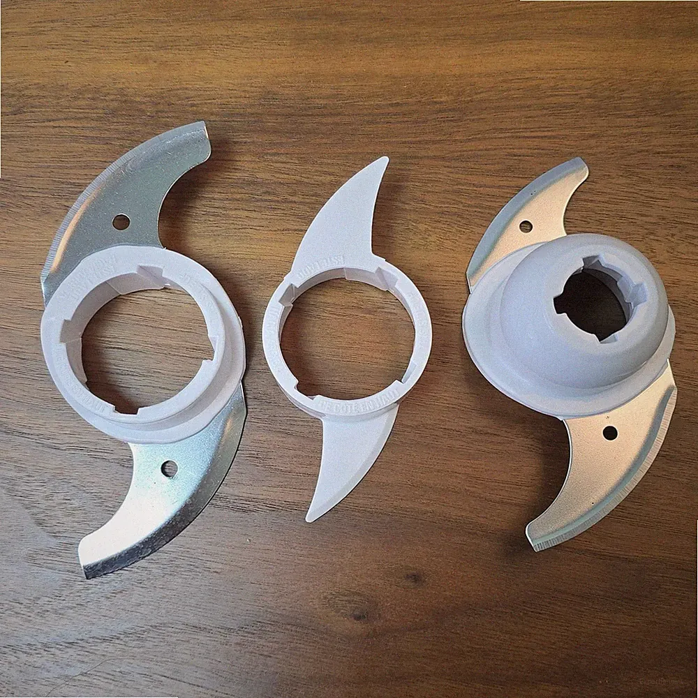 food processor chopping pureeing blades