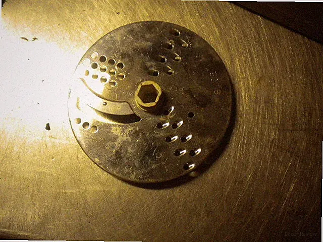 FOOD PROCESSOR SHREDDING BLADE - NEED THIS SOLD - SEND ME YOUR BEST OFFER?