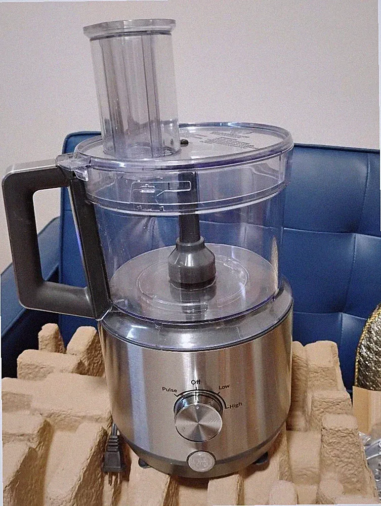 GE Food Processor | 12 Cup | Complete with all accessories l slicer