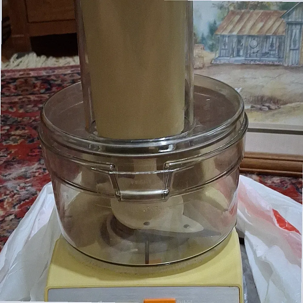 GE Full-Size Food Processor 8-Cup Yellow/Clear w Bowl, Lid, Pusher, Slice Disc