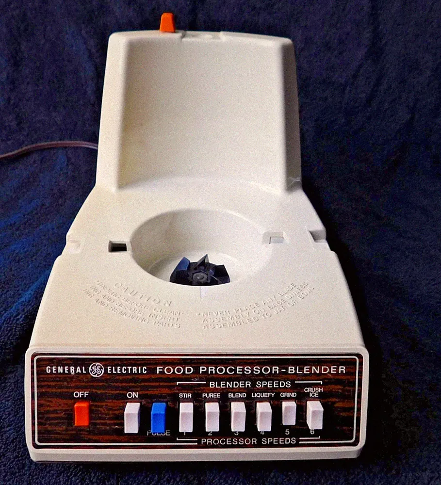 General Electric GE Food Processor Blender D1FP3 Multi Speed Tested Base Only