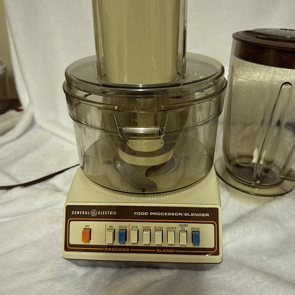 General Electric GE Food Processor Blender Multi Speed Bundle