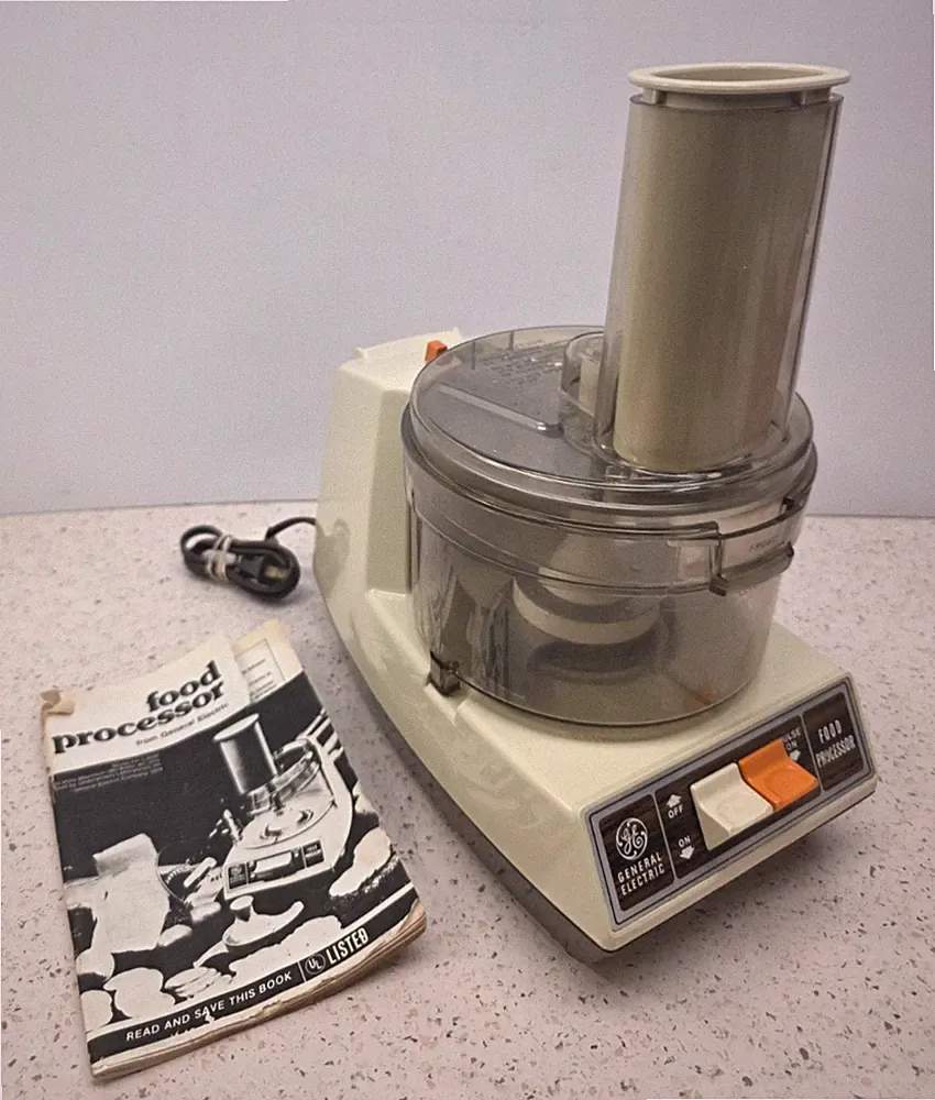 General Electric GE Food Processor Chopper Slicer Shredder D5FP1 Vtg Tested