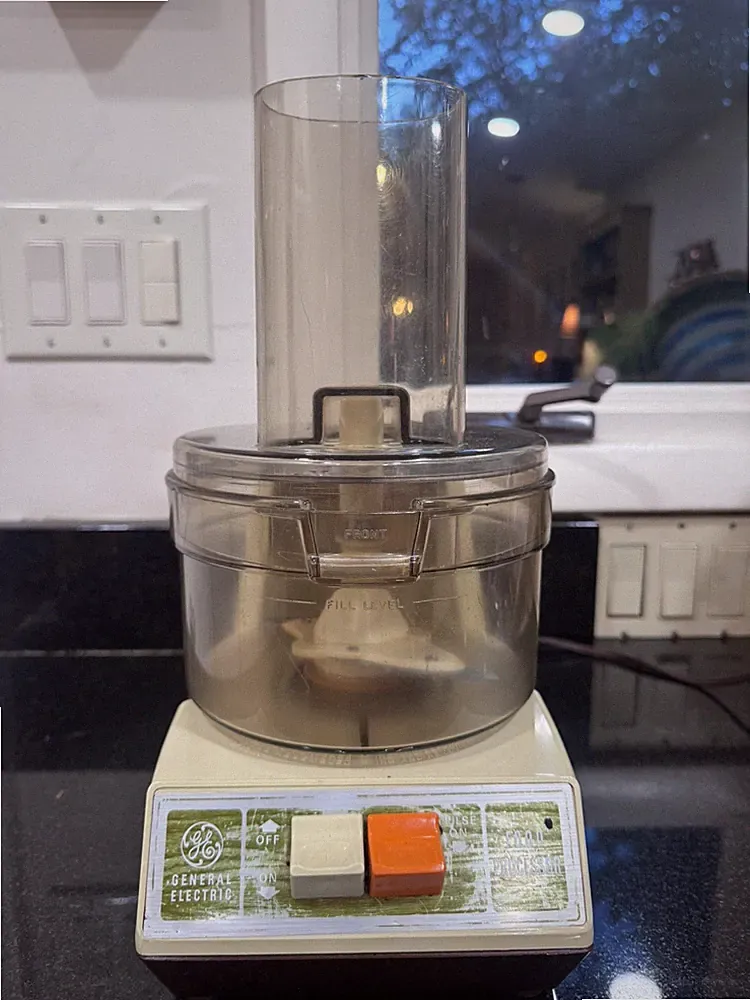 General Electric Vintage 1970s GE Food Processor Slice Grate Chopper D5FP1 Works