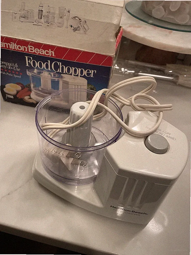 Hamilton Beach 72000A food chopper /Mini food processor. Missing top