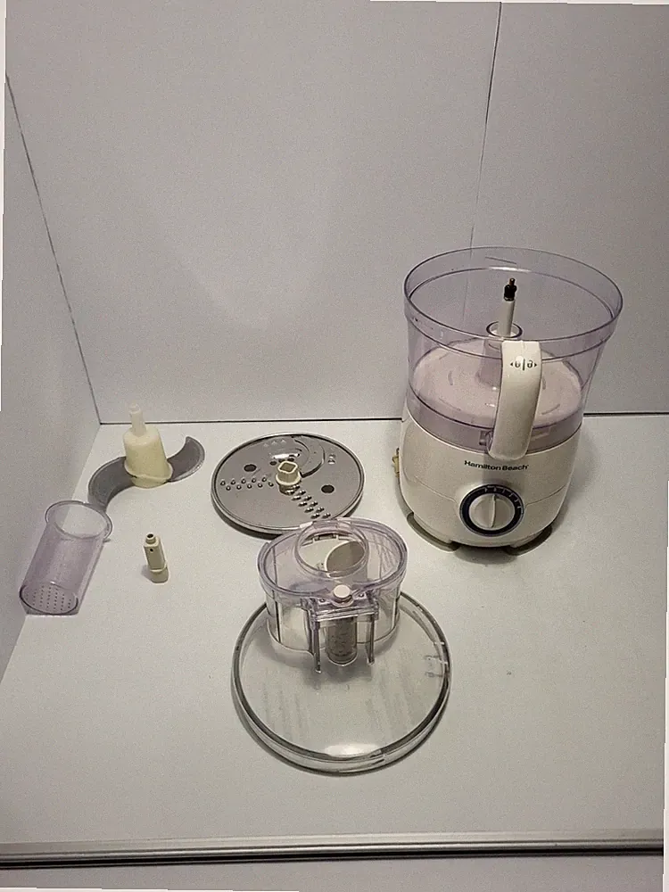 Hamilton Beach Food Processor 70590 FP11 120V Used Works Great Complete