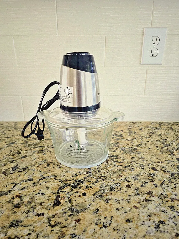 Homeleader 300W 8 Cup Electric Food Chopper, Stainless Steel Blades, 2L