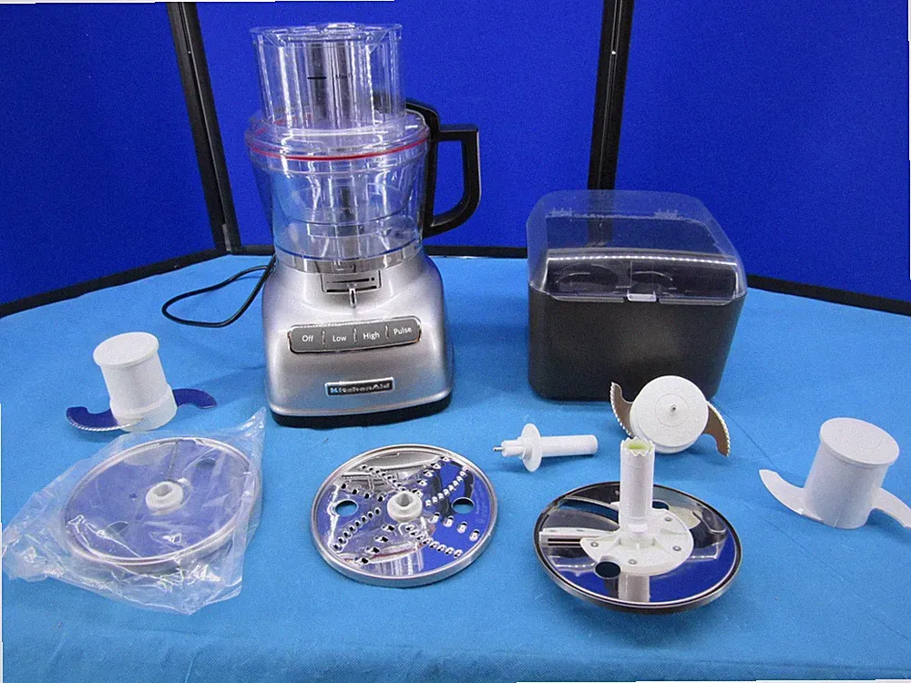 Kitchen Aid 9 Cup Food Processor Model KFP0935Q w/ Accessories & Storage Box