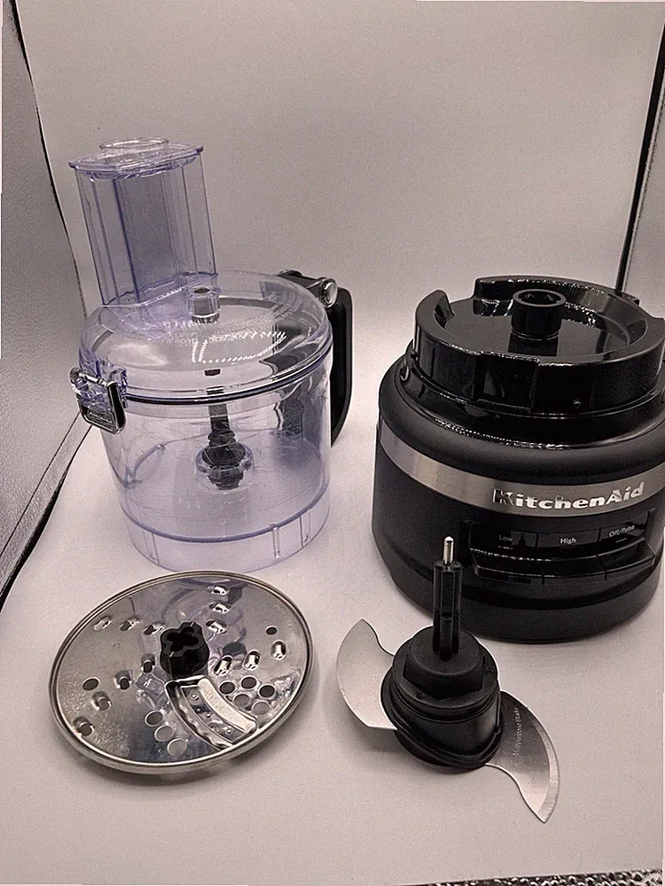 Kitchen Aid Food Processor 7 cups KFP078BM complete with manual & all components