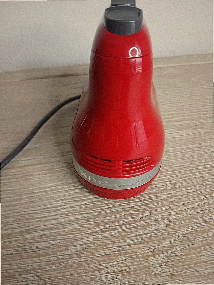 Kitchen Aid Soft Start 5-Speed Hand Mixer Empire RED Missing Beaters