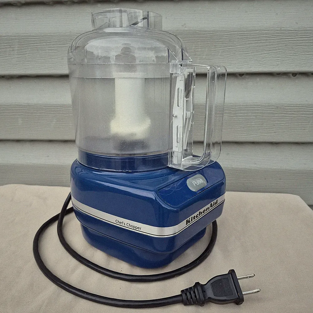 KitchenAid 3.5 Cup Food Chopper KFC31000 Mini Food Processor Countertop Blender