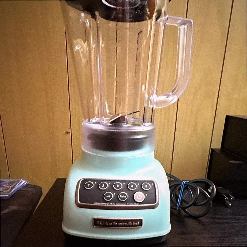 KitchenAid -5-Speed Blender-CRYSTAL BLUE / 60 Oz-Works Great!
