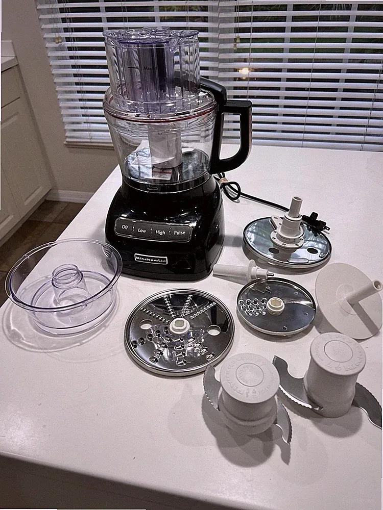 KitchenAid 9-Cup Food Processor MODEL KFP09220B0 Black + Accessories