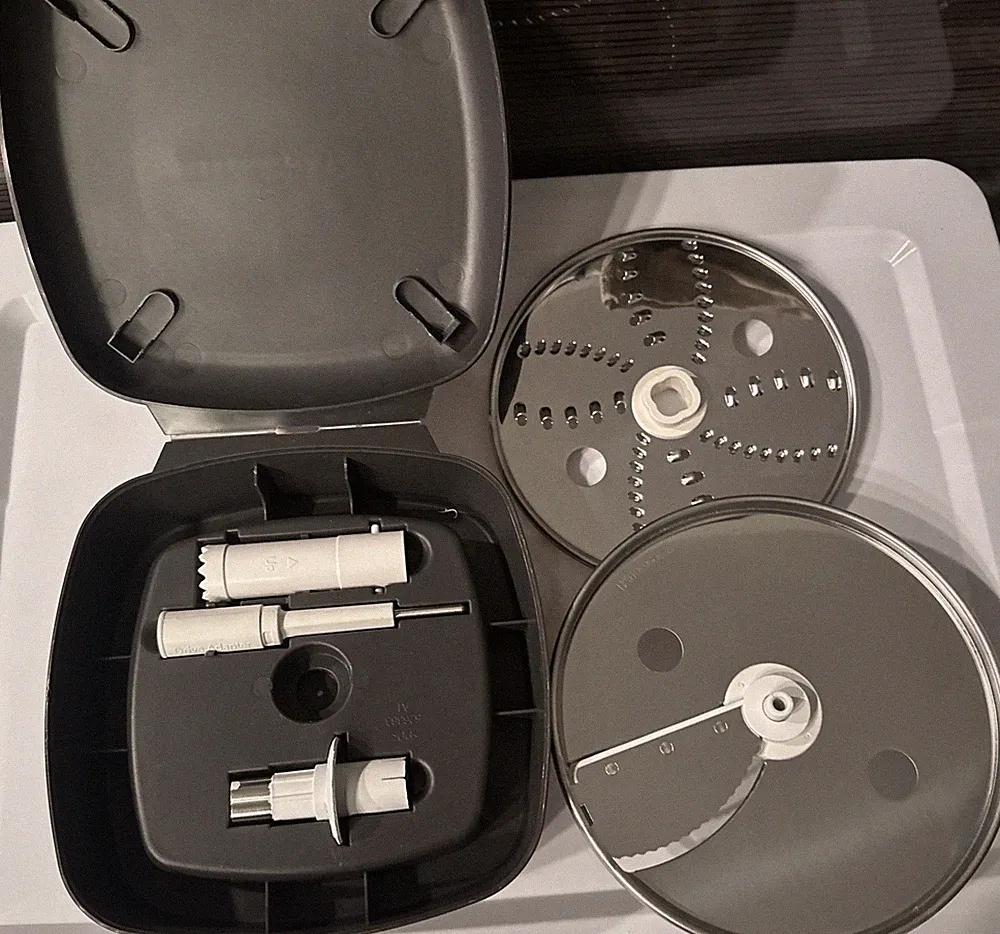 KitchenAid Food Processor Slicing Disc Set w/ Case –Very Good See Description