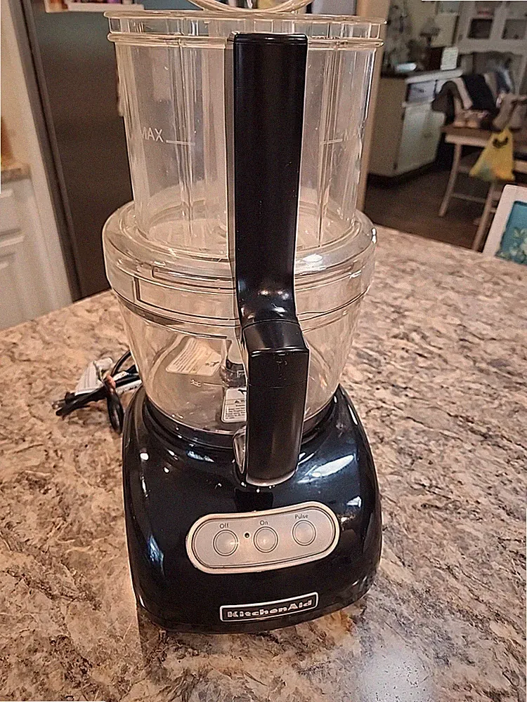 KitchenAid Food Processor With 1 Blade Attachment KFPW761OB0 12-Cup Works EUC