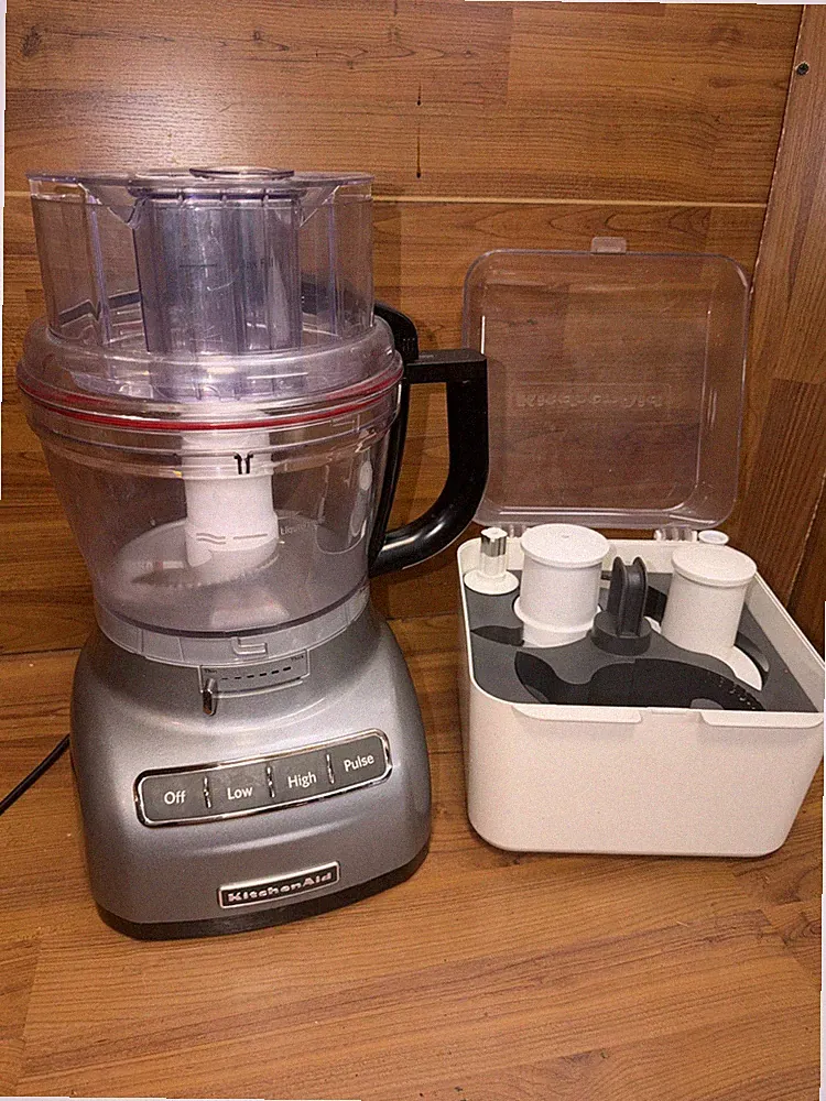 KitchenAid KFP1333 13-Cup Food Processor. Comes with Accessories/Blades Case.