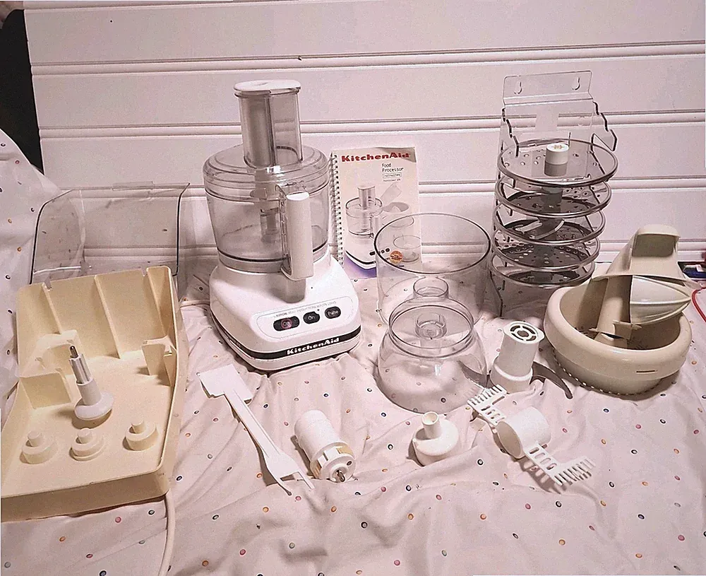 KitchenAid Professional 670 Food Processor Many Attachments Tested Juicer, Rack