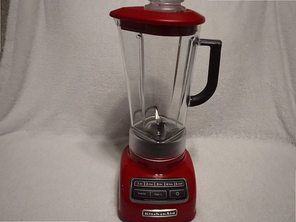 KitchenAid Red 5 Speed Diamond Blender Model KSB1575CERO Never Used