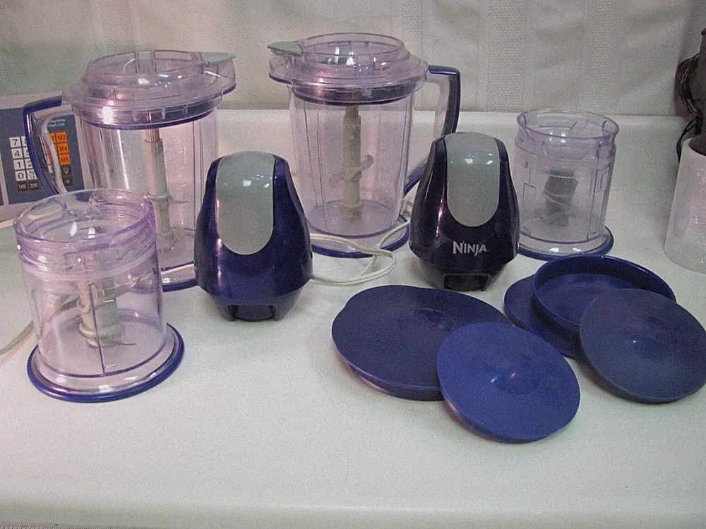 Lot Ninja Master Prep Professional Food Processor Mixer Blender Lids Blades BLUE