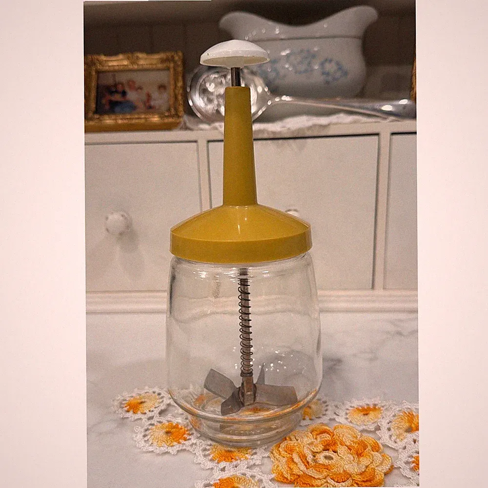 Manual Push Function Food Chopper, Yellow Handle Clear Plastic Container & Lid