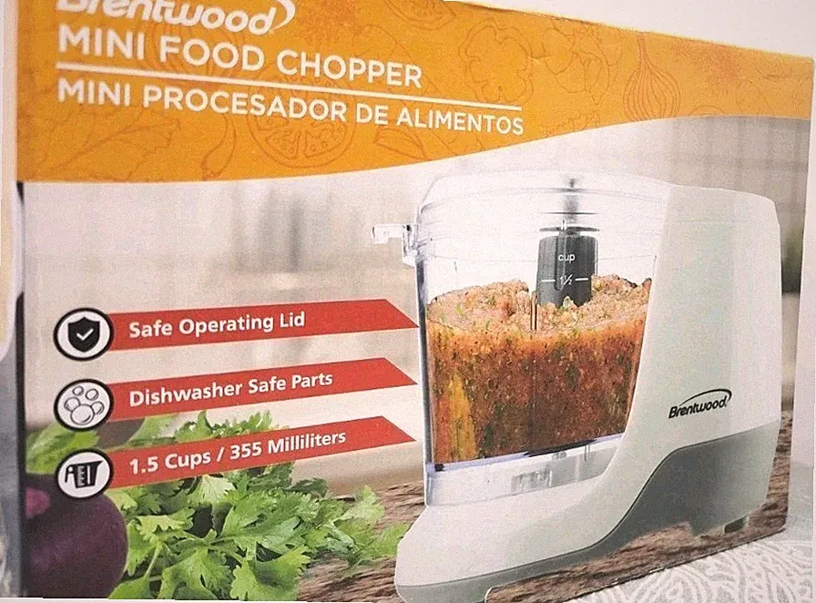 MINI FOOD CHOPPER Brentwood #MC-109W White 1-1/2 cup / 355 ml NEW