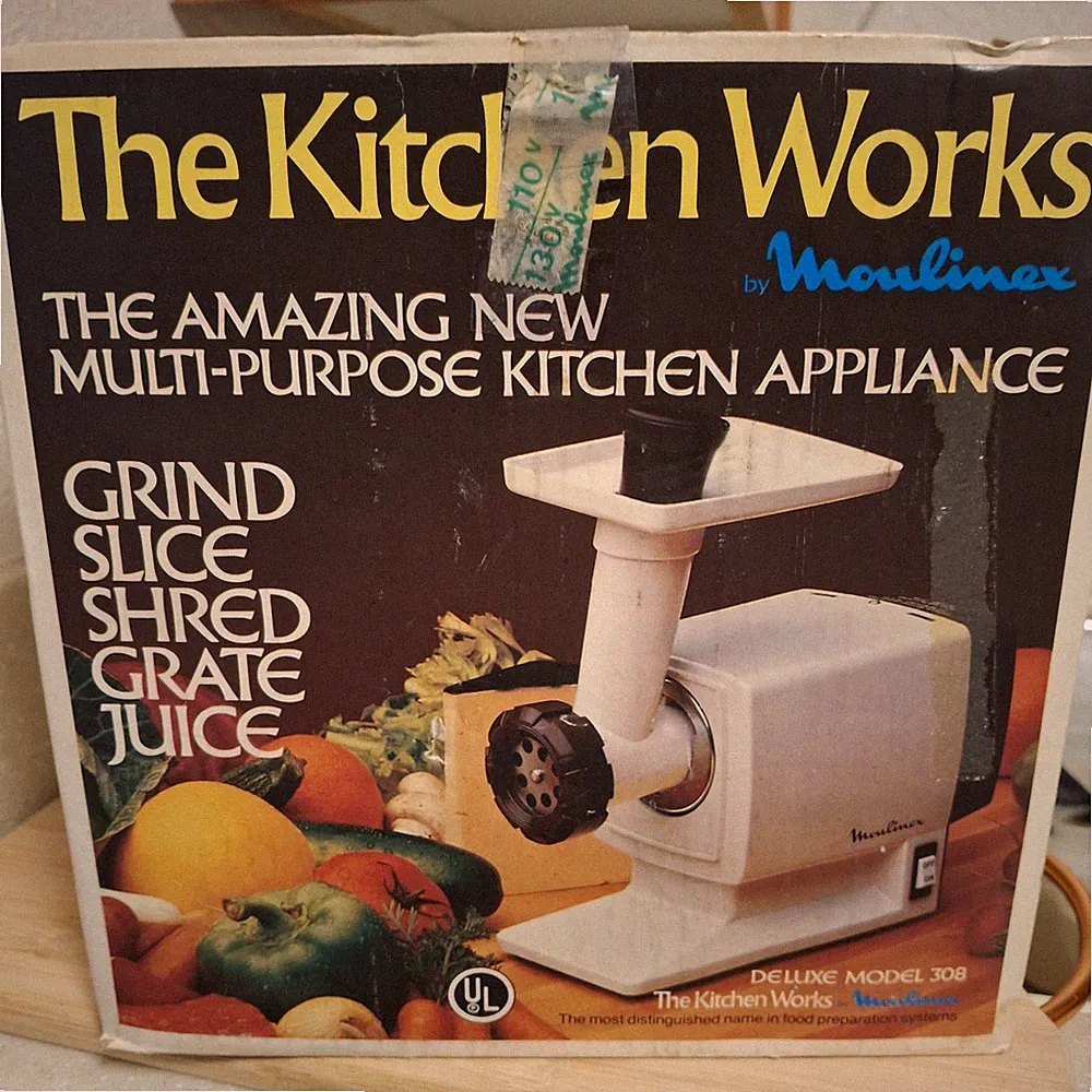 Moulinex Model 308 Full-Size Multipurpose Food Processor White Slicer Juicer