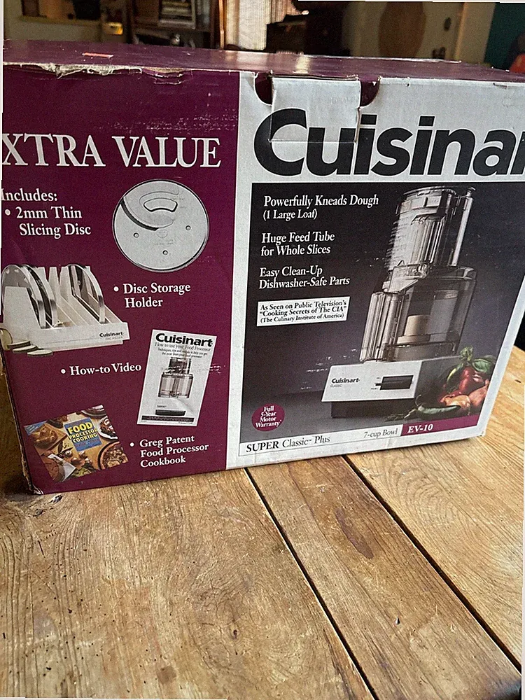 New in Box Cuisinart Super Classic Plus 7-cup Food Processor EV 10