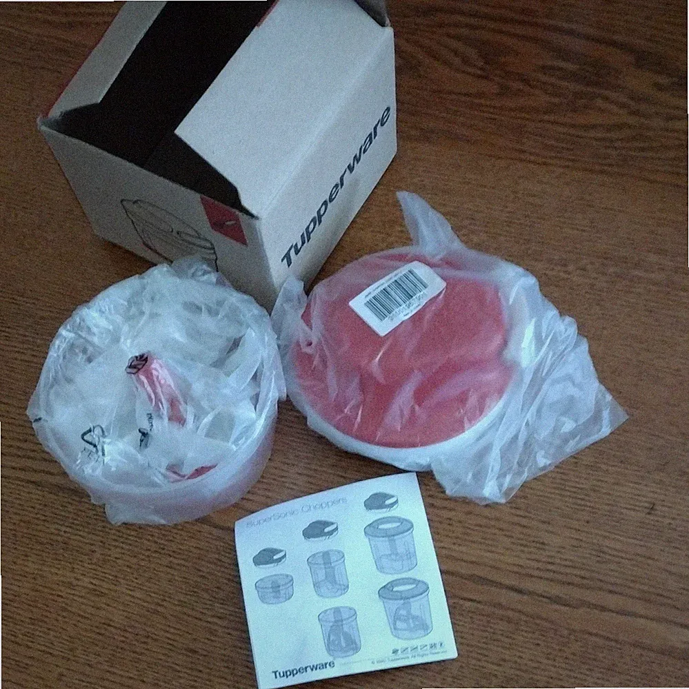 NEW In Box! NTupperware Supersonic Chopper, Mini Size, Manual Food Chopper Set