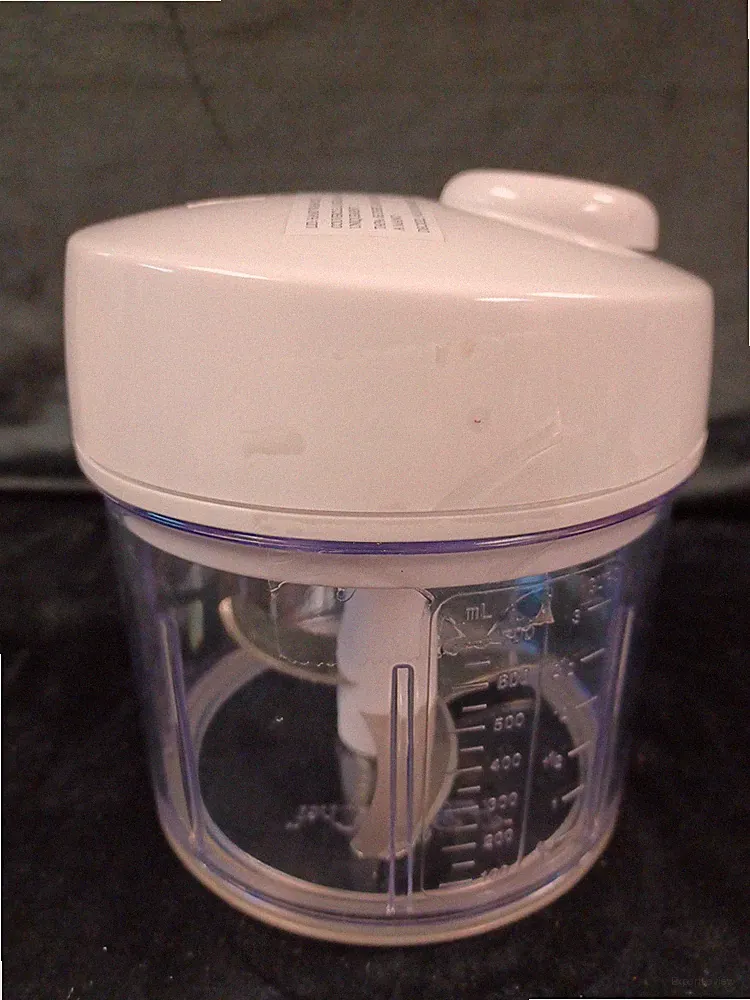 New Pampered Chef Manual Food Processor White 3 Cup Hand Crank Chopper