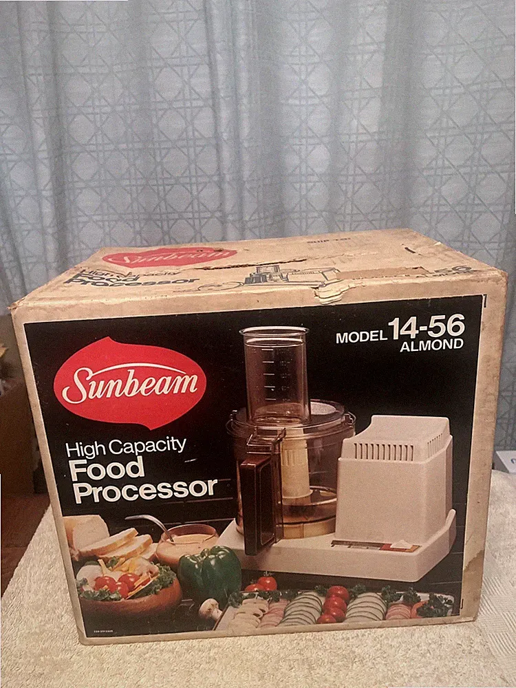 New Sealed Vintage Sunbeam Almond High Capacity Food Processor Model 14-56