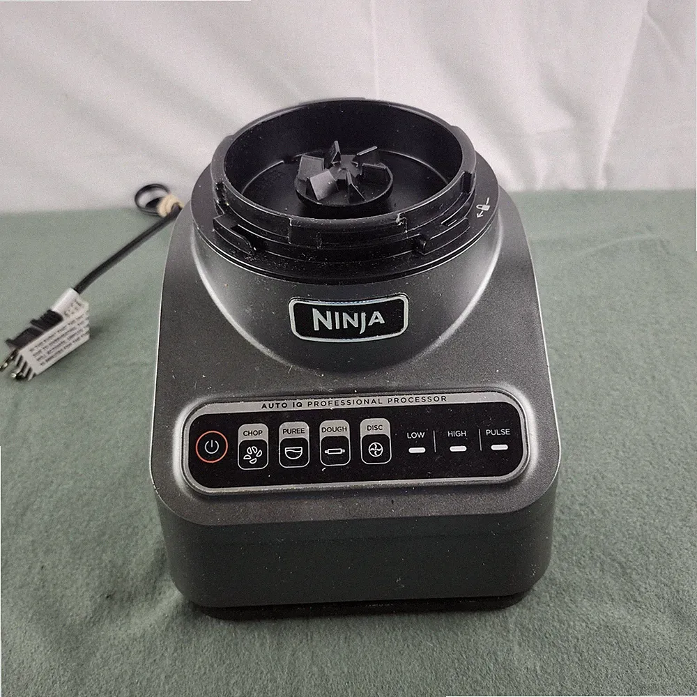 Ninja BN601- Professional 850W 9-Cup Food Processor (Base Only) Auto IQ Pro