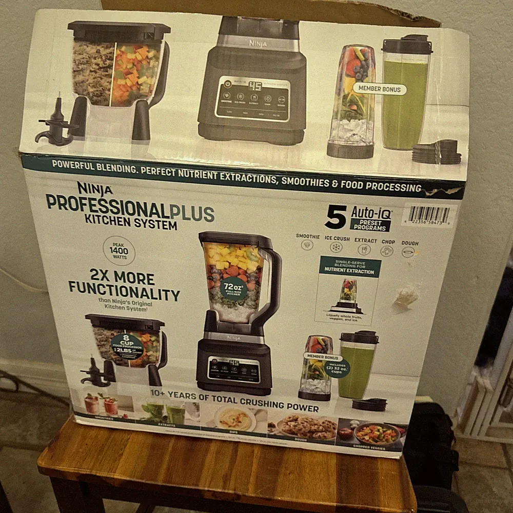 Ninja BN805A 8-Cup Kitchen Blender and Food Processor System Missing 1 Cup