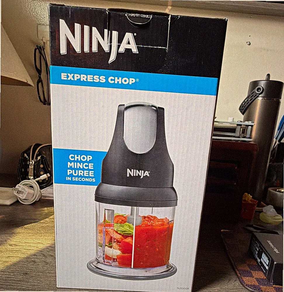 Ninja Express Chop NJ100GR 16 oz Manual Push Food Chopper, Bowl & Lid