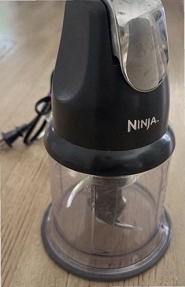 Ninja Express Mini Food Chopper Processer 2 cups 10 X 5" Compact Tested & Works