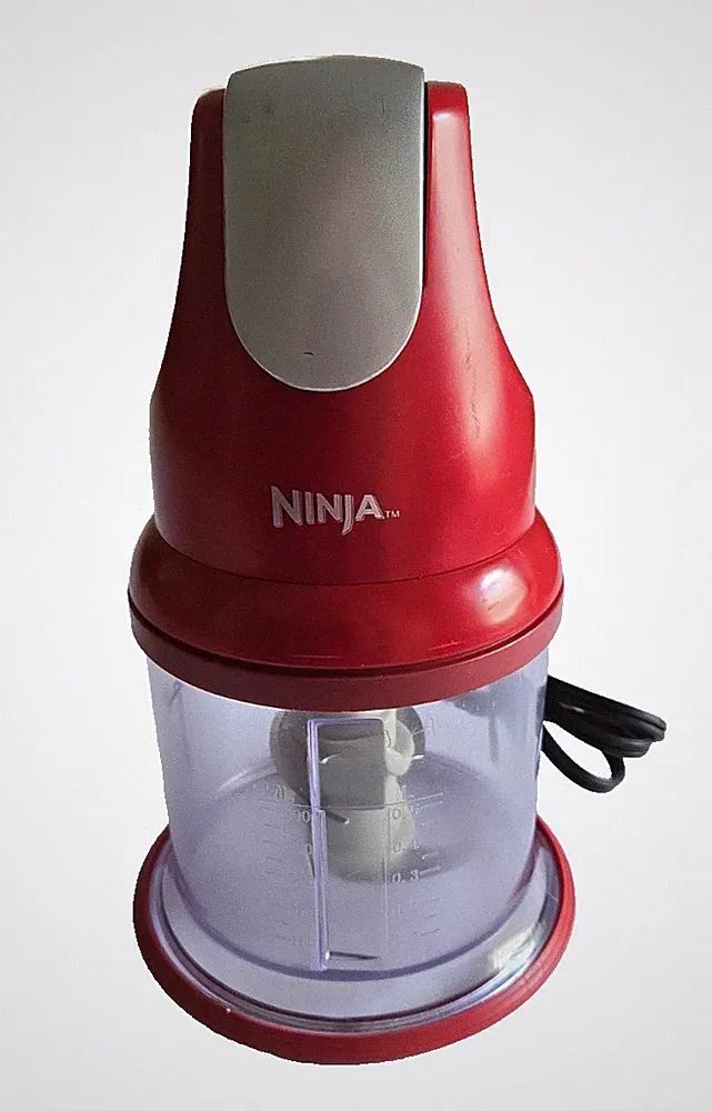 Ninja Food 4 pc Electric Chopper Processor 3181976 Red/Maroon 16 oz Works Well