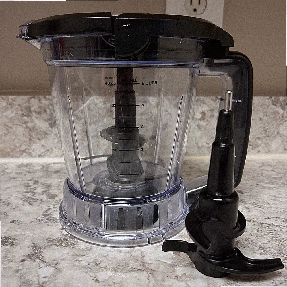 Ninja Food Processor Bowl 40 oz Clear Black 5 Cup Pitcher Lid Blade Assembly