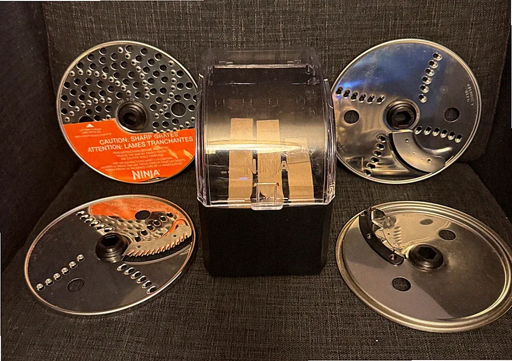 NINJA Food Processor Slice/Shred Set/4 Disc Blades w Storage Box Container Box