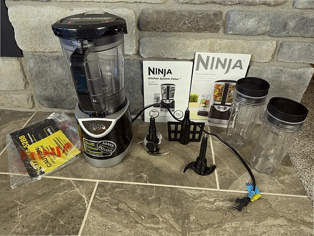 Ninja Kitchen System Pulse BL201 550W Blender Food Processor Set with Manual